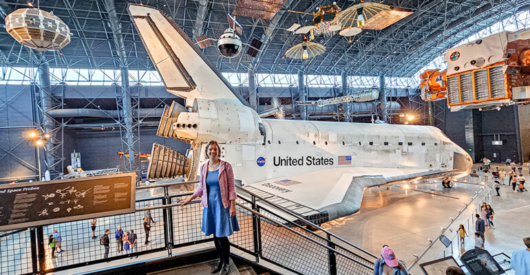 Bori in front of the Discovery space shuttle